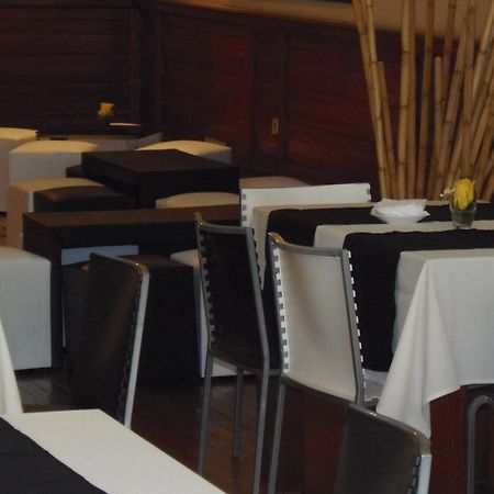 Plaza Fuerte Hotel Монтевидео Екстериор снимка