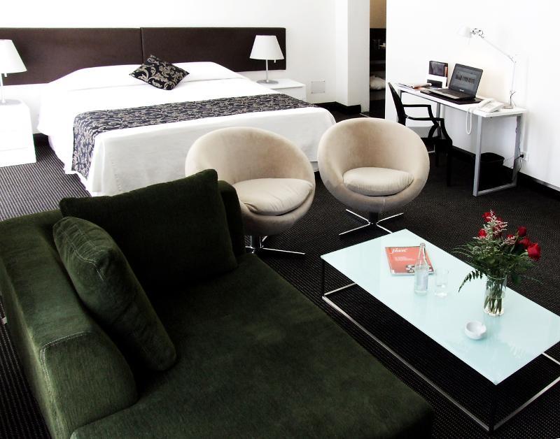 Plaza Fuerte Hotel Монтевидео Стая снимка